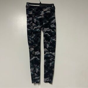 Lululemon Fast and Free Tight II 25” Non-Reflective Nulux* Size 4